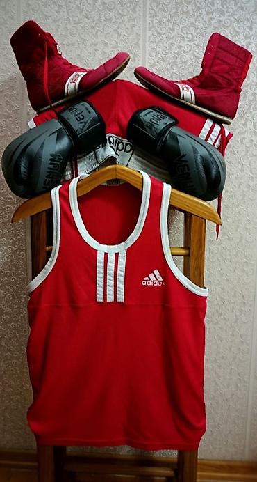 Boks üçün tam dəst - Rəng: qırmızı-ağ - Mayka: Adidas, geniş lalafo.az -da Boks üçün tam dəst - Rəng: qırmızı-ağ - Mayka: Adidas, geniş