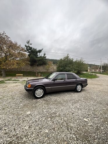 Mercedes-Benz: Mercedes-Benz 190 (W201) sedan - Korpus: 4 qapılı sedan, tünd — 2