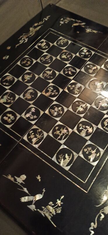 Sandıqlar: Əl işinə bənzər lak qutusu – şərq nağılı üslublu miniatür rəsmlə. - — 15