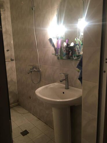 Uzunmüddətli kirayə evlər: 170 kv. m, 4 otaqlı -da lalafo.az — 10 Uzunmüddətli kirayə evlər: 170 kv. m, 4 otaqlı — 10