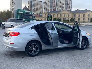 Chevrolet: Chevrolet Cruze: 1.4 l | 2018 il 185000 km Sedan — 13