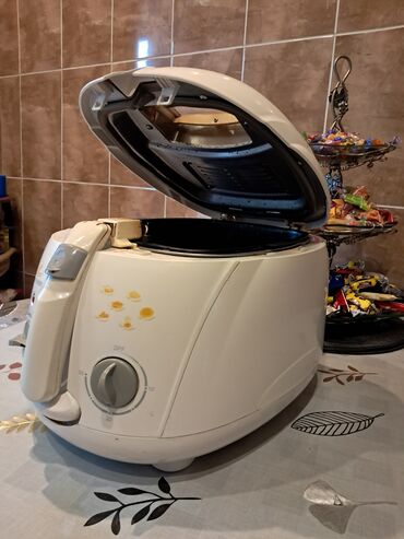 Fritozlar: Fritoz Black & Decker, 2-2,9 l, İşlənmiş, Ödənişli çatdırılma — 7