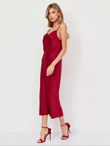 Вечерние платья: Продаю платья комбинации, плотный атлас, идеальная посадка, размеры от — 11