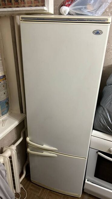 Холодильники: Холодильник Atlant, Б/у, Двухкамерный, De frost (капельный), 60 * 175 * 55