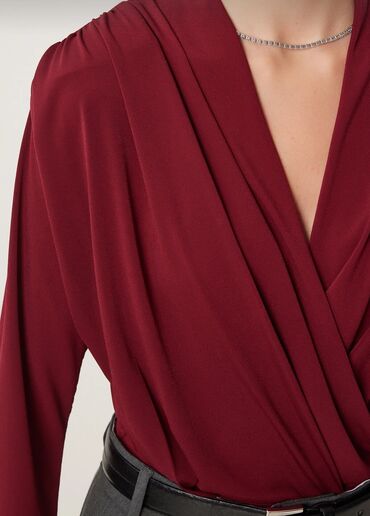 Köynək və bluzalar: Qadın bluzu – tünd narıncı/qırmızı (burgundy) rəngdə, uzunqollu, öndən -da lalafo.az — 6 Köynək və bluzalar: Qadın bluzu – tünd narıncı/qırmızı (burgundy) rəngdə, uzunqollu, öndən — 6