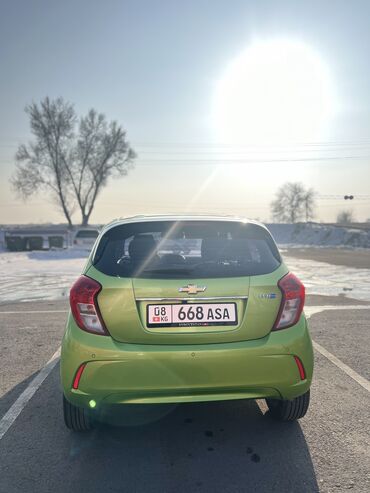 Chevrolet: Chevrolet Spark: 2015 г., 1 л, Вариатор, Бензин, Хэтчбэк