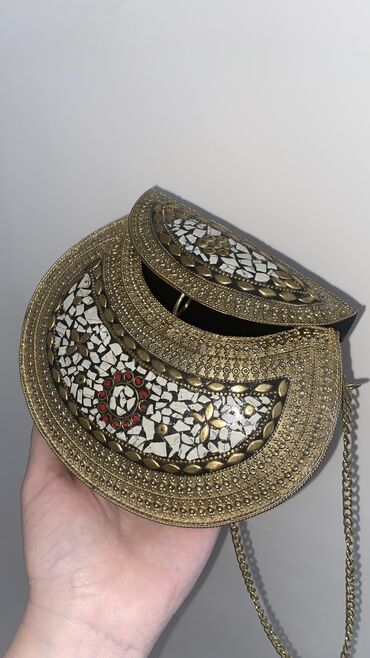 Шкатулки: Продаю железную сумочку в Восточном стиле покупали в Дубае на базаре