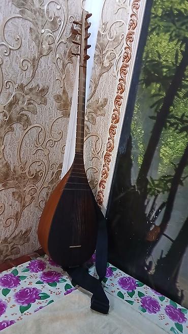 gitara: Azərbaycan xalq musiqi alətləri və elektrik gitara dəsti Tərkib: - — 3