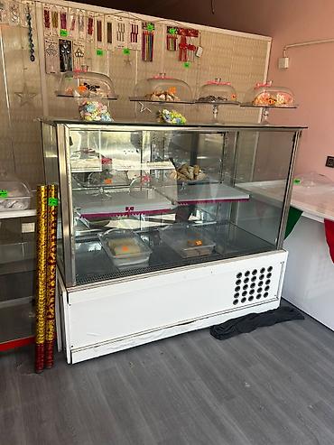 Soyuducu avadanlığı: Soyuducu vitrin 700 Azn.Tam işləkdir eni 1.50.Ünvan — 1