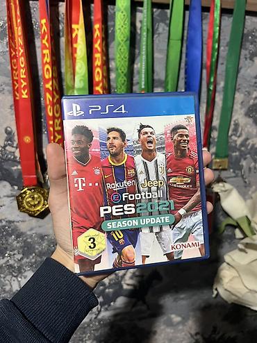 Срочно продаю игру eFootball PES 2021 Диск в нормальном состоянии