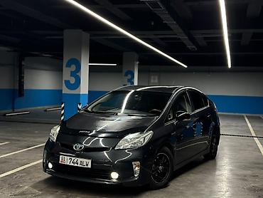 mark 3: Toyota Prius: 2013 г., 1.8 л, Вариатор, Гибрид, Хэтчбэк — 7
