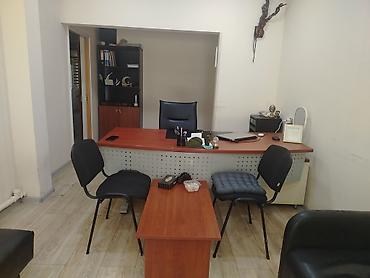 irsad masaustu komputer: Ofis mebeli dəsti – qara rəngdə - 1 ədəd ikiyerli qonaq divanı — 5