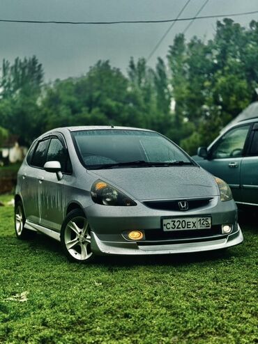 купить запчасти на опель вектра б: Honda Fit: 2002 г., 1.3 л, Автоматтык, Бензин, Хетчбек