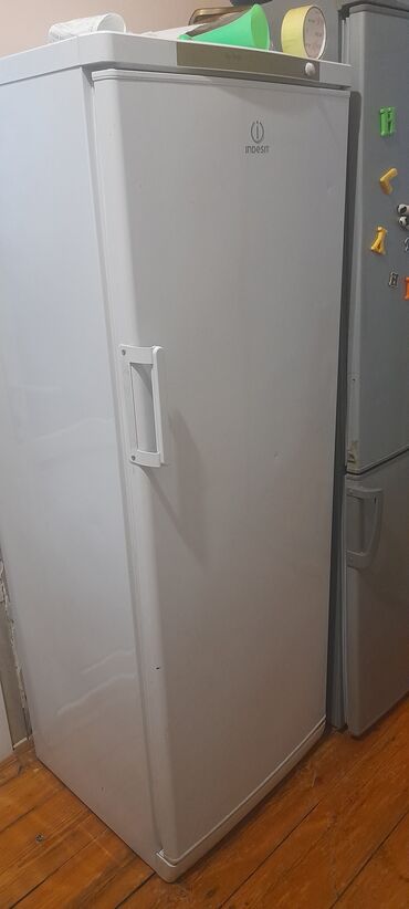 kreditle soyuducular: İşlənmiş 1 qapılı Indesit Soyuducu Satılır, rəng - Ağ