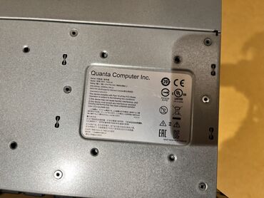Serverlər: Quanta Computer Inc. şirkətinin istehsalı olan bu server, böyük həcmdə — 2