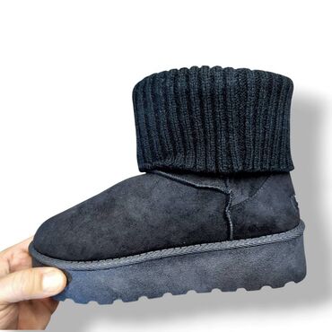 Ugg obuća: Ugg dečije čizmice NOVO
Novo
Brojevi 36 do 41
fb Moja Kupovina 1 na lalafo.rs — 12 Ugg obuća: Ugg dečije čizmice NOVO
Novo
Brojevi 36 do 41
fb Moja Kupovina 1 — 12