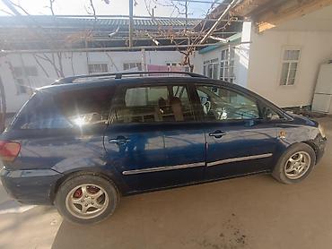 Toyota: Toyota Avensis Verso: 2003 г., 2 л, Механика, Дизель, Минивэн — 4