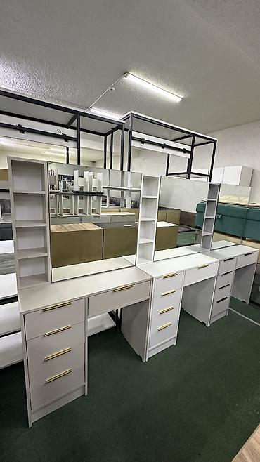 Комоды для одежды: Комод для одежды, Новый, С зеркалом, ЛДСП, цвет - Белый, Серый, Бежевый, Бесплатная доставка — 14