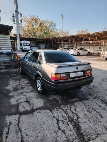 портер кузоф: Volkswagen Passat: 1992 г., Механика, Бензин, Седан