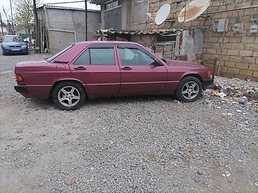 masinlar mersedes: Mercedes-Benz 190 (W201): 2 l | 1993 il Sedan — 3