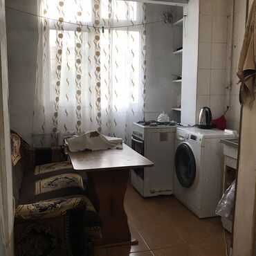 Uzunmüddətli kirayə mənzillər: Salam təmizkar mədəni işləyən otaq yoldaşı axtarılır evdə ümümi 3