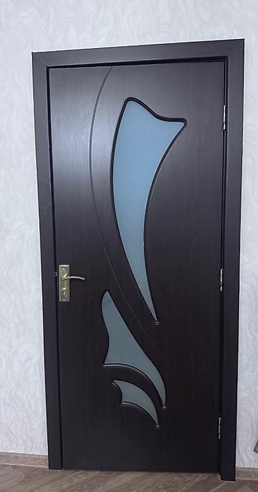 tek yatag: Müasir dizaynlı daxili qapı - Rəng: tünd qəhvəyi (vengə tonlarında) - — 2