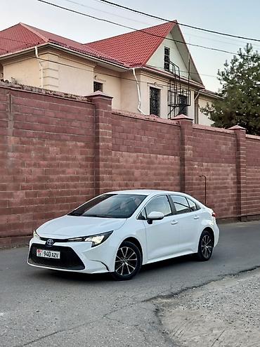 honda corolla: Toyota Corolla: 2022 г., 1.8 л, Вариатор, Гибрид, Седан — 1