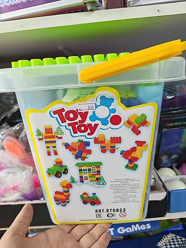 детский тошок: Конструктор Toy Toy в пластиковом контейнере с крышкой-сортером — 1