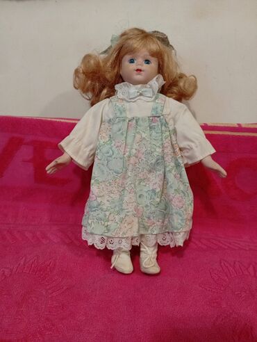 Oyuncaqlar: Bu farfor kuklalar kolleksiyası müxtəlif ölçülərdə və detallı — 9