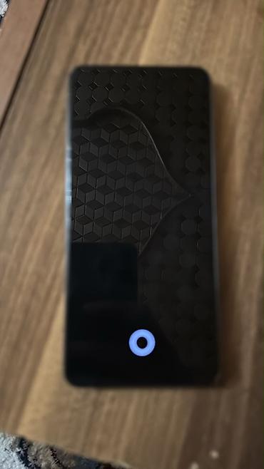 телефон fly nimbus 1: Xiaomi 12, цвет - Черный, 
 Отпечаток пальца — 2