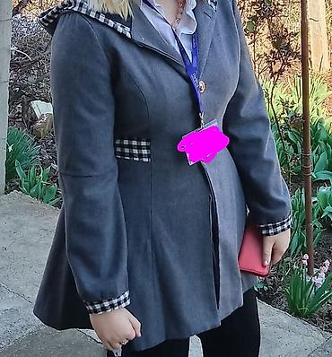 Kaputi: Kaputić strukiran,100 % poliester, ima kapuljaču, džepove — 1