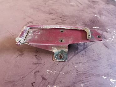 Auto delovi: Drzac prednje haube Lada 21213,21214 Niva br.1. Polovno, ocuvano — 6