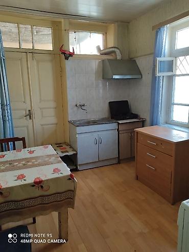 qurtulus 93 evler: Bakı, Yasamal, 2 otaqlı, Köhnə tikili, m. İnşaatçılar, 15 kv. m — 3
