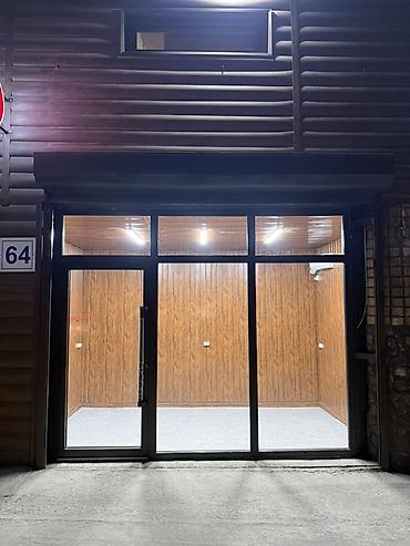 вагон в аренду: Аренда нового торгового помещения с витринными окнами на первой линии — 1