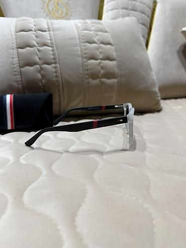 Eynəklər: Gün eynəyi, Tommy Hilfiger, İşlənmiş — 2