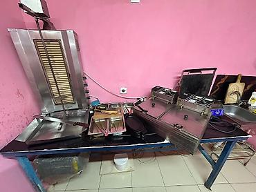 nerj qab: Hamısı birlikdə satılır. 4 gözlü dönər aparatı, dönər pıcaqı, dönər — 1