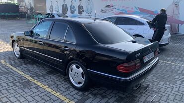 Mercedes-Benz: Mercedes-Benz E-Class: 1997 г., 4.3 л, Автомат, Бензин, Седан at lalafo.kg — 10 Mercedes-Benz: Mercedes-Benz E-Class: 1997 г., 4.3 л, Автомат, Бензин, Седан — 10