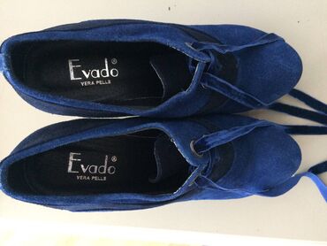 Gležnjače: Gležnjače, 38 na lalafo.rs — 3 Gležnjače: Gležnjače, 38 — 3