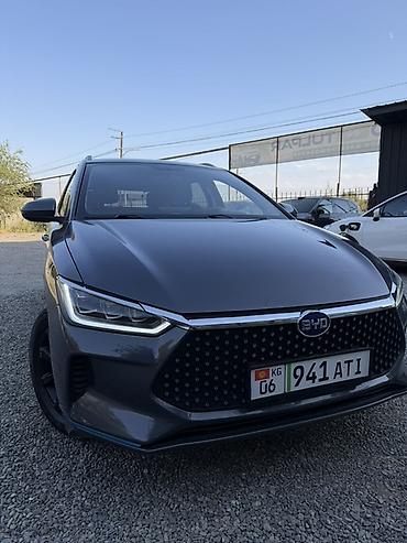 капот 4runner: BYD E2: 2021 г., Автомат, Электромобиль, Хэтчбэк — 3