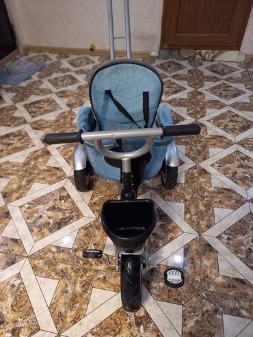 Uşaq velosipedləri: Uşaq üçtəkərli velosipedi + ( maşin hediyye ) 250 azn alinib. cox — 1