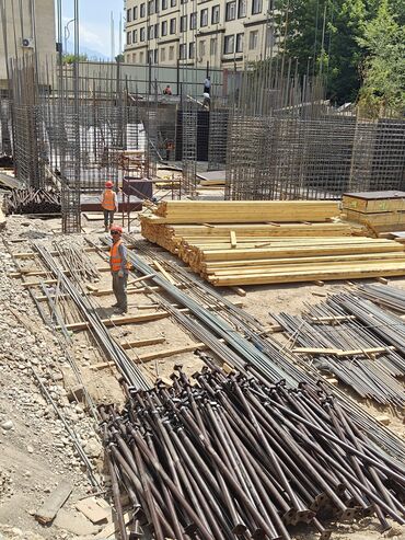 Строительные леса, стойки: Металлические опоры для строительных лесов, предназначенные для — 5