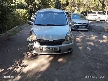 версио: Toyota Yaris Verso: 2002 г., 1.3 л, Автомат, Бензин, Универсал — 3