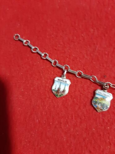 Ostali nakit: Narukvica stara srebrna 835 finoce sa srebrnim privescima na gradove na lalafo.rs — 5 Ostali nakit: Narukvica stara srebrna 835 finoce sa srebrnim privescima na gradove — 5