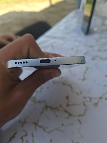 Digər mobil telefonlar: HONOR smartfon - Korpus: gümüş-yaşıl gradient arxa panel, küncləri — 5