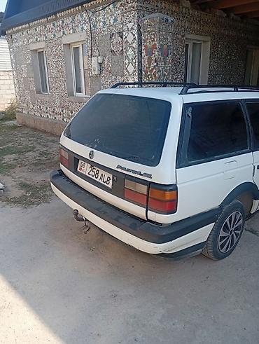 range over: Volkswagen Passat Variant: 1988 г., 1.8 л, Универсал — 3