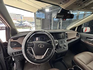 сиенна 2012: Toyota Sienna: 2019 г., Минивэн — 8