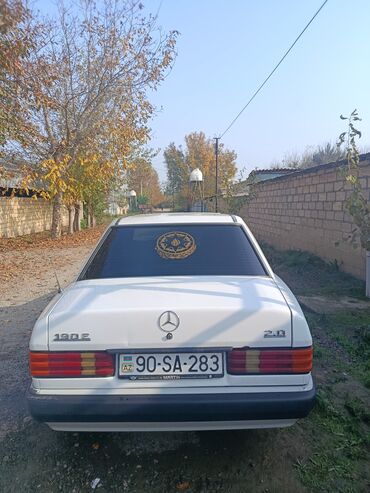 Mercedes-Benz: Mercedes-Benz 190 (W201): 2 l | 1992 il Sedan — 3