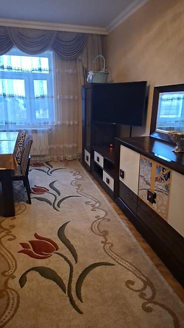 qobu evlər: Merdekanda Stansıyada merkezde 3 otaqlı tam eşyali bına evı aıleye — 1