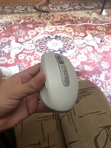 мышка logitech: Mx anywhere 3s новая 8к стоит отдам за 3к срочно