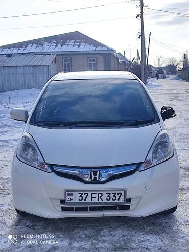 Honda: Honda Fit: 2010 г., 1.3 л, Вариатор, Гибрид